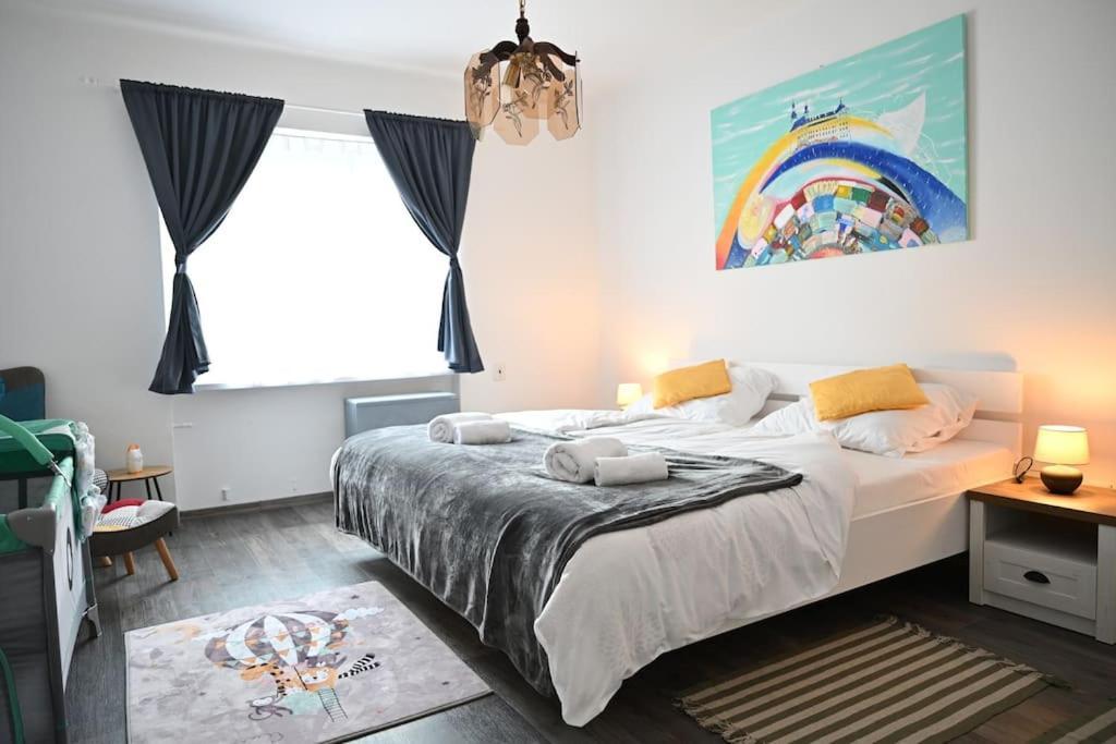 Rodinny Apartman U Broumovskeho Namesti Buitenkant foto