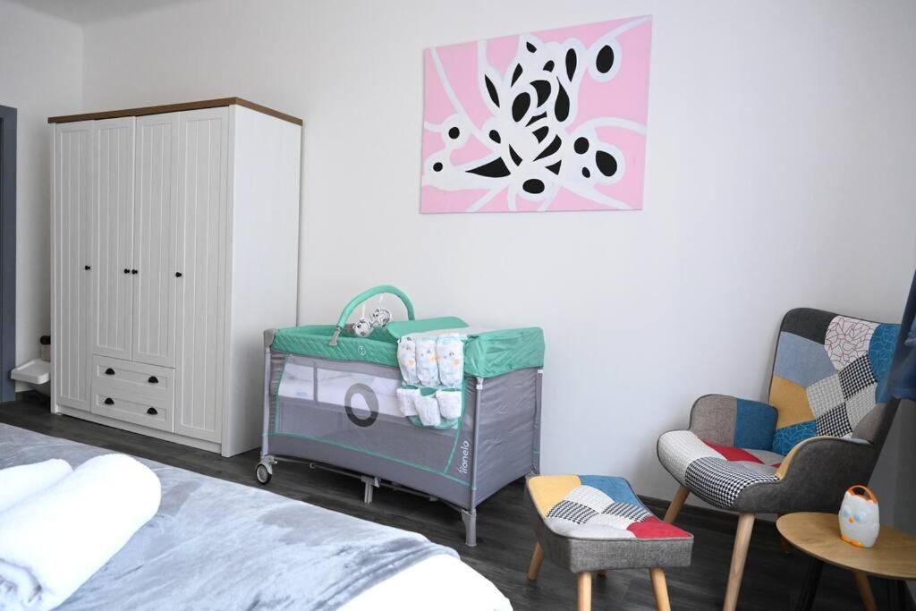 Rodinny Apartman U Broumovskeho Namesti Buitenkant foto